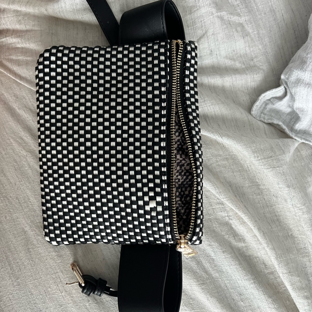 Fanny pack